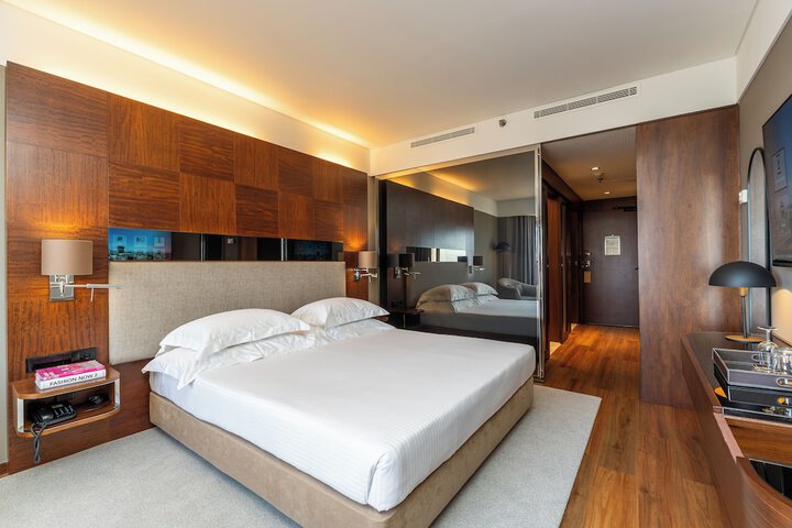 Room 37 of 107