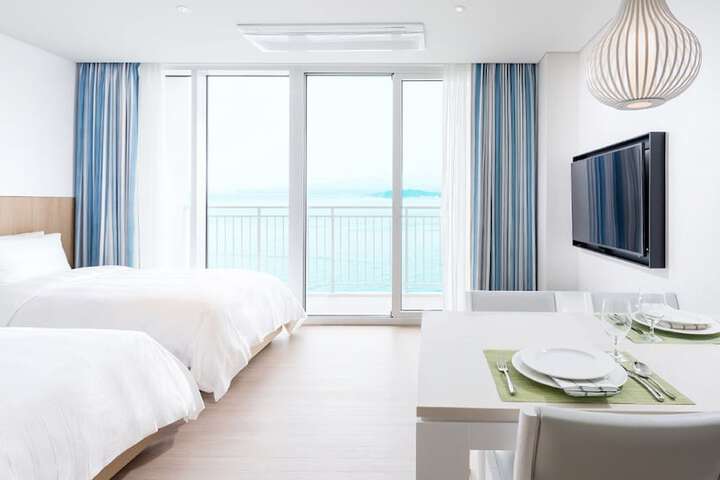 Room 7 of 181