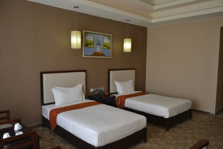 Room 6 of 48