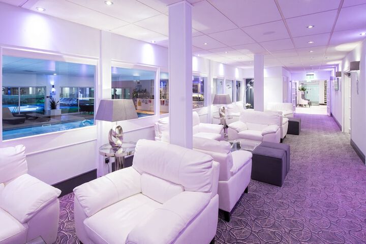 Hotel Interior 10 of 114