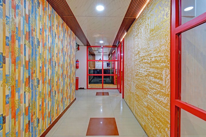 Hotel Interior 4 of 29