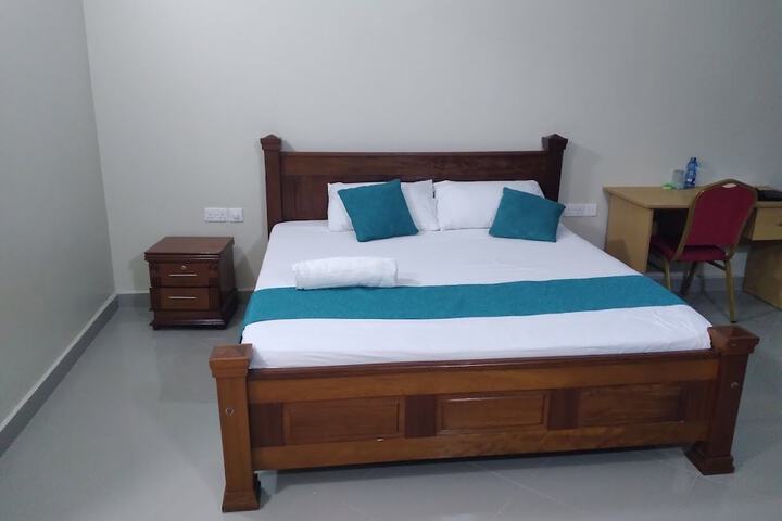 Room 8 of 15