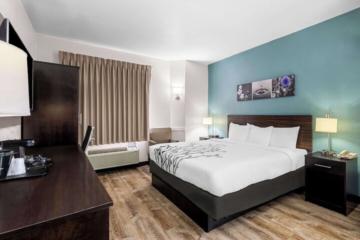 Standard | King Bed (6 of 12)