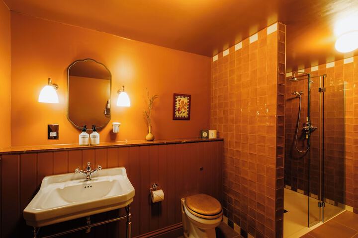Room 35 of 75