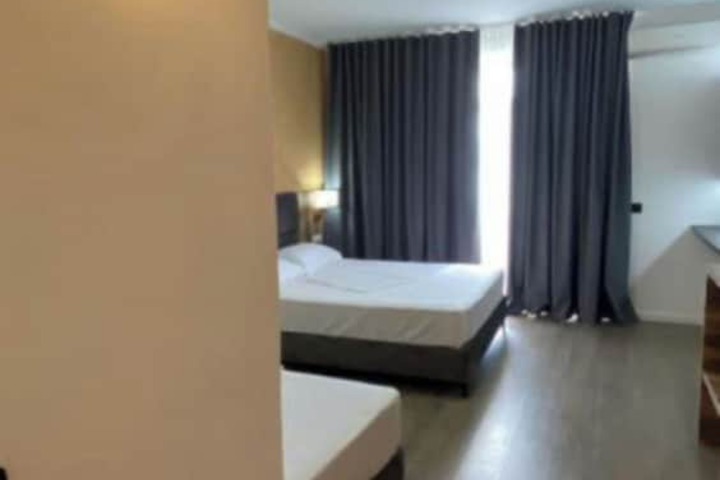 Room 10 of 50