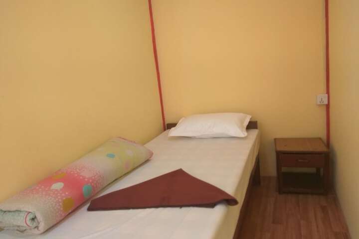 Room 6 of 49