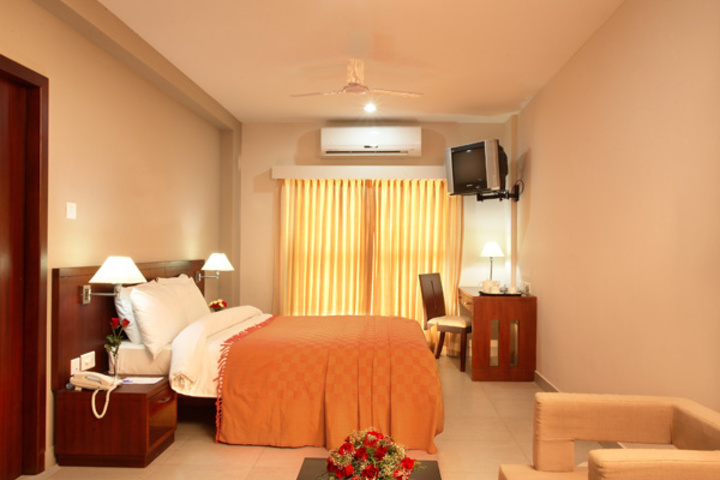 Room 5 of 9