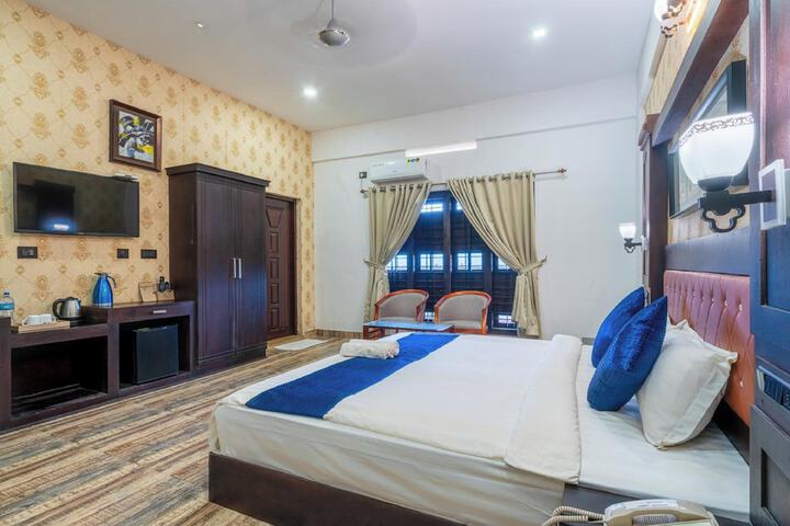 Room 9 of 29