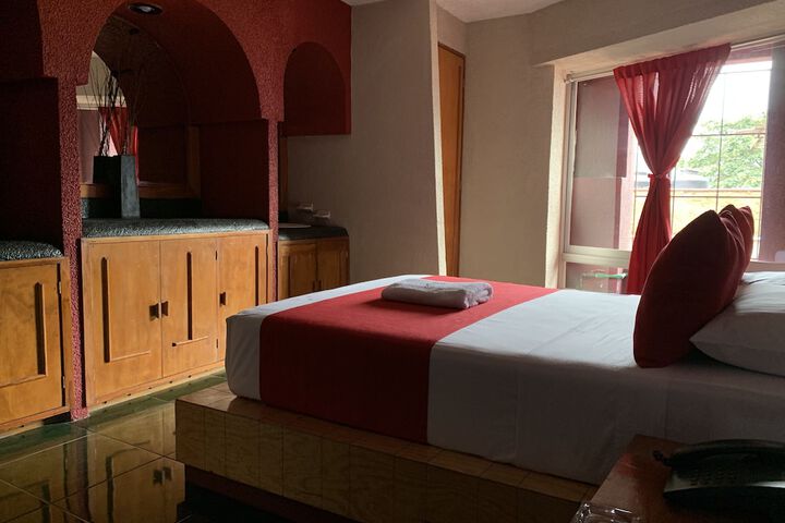 Room 18 of 29
