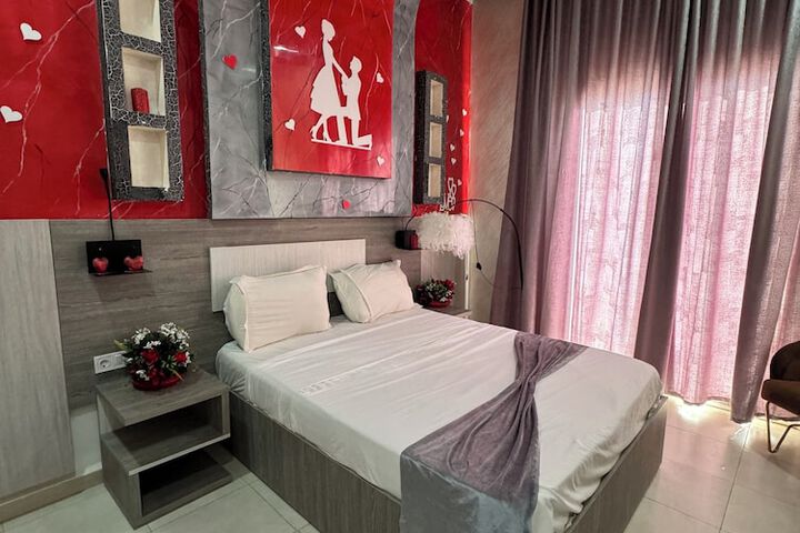 Room 5 of 24