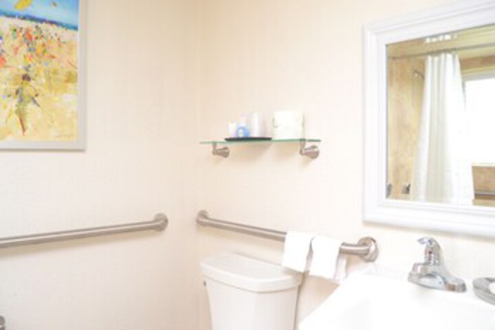 Room 73 of 120