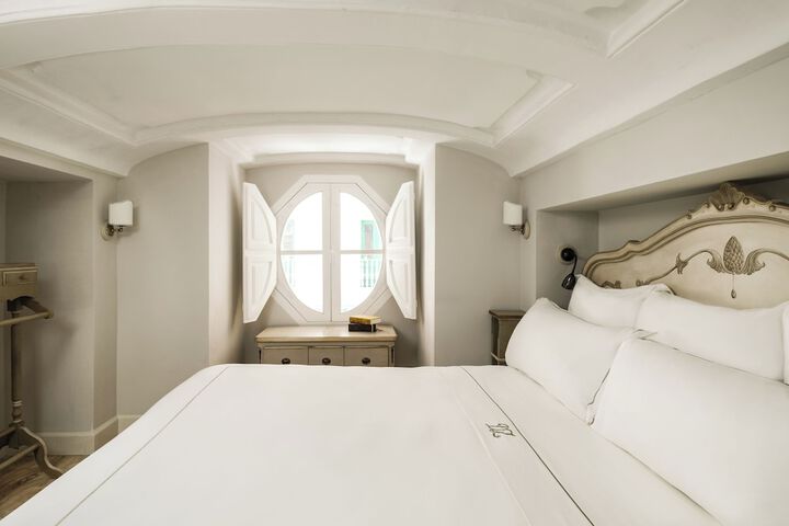 Room 15 of 78