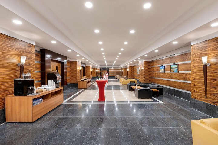 Business Center 132 of 164