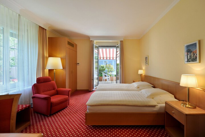 Room 9 of 65