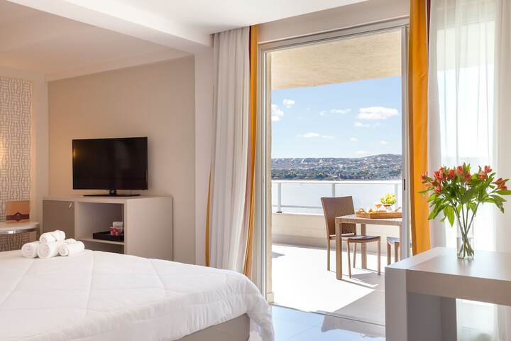 Room 30 of 72