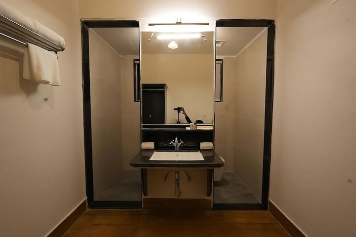Room 56 of 129