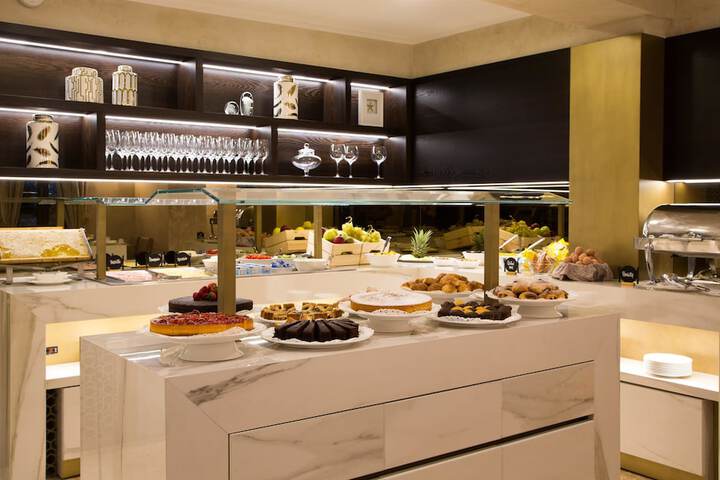 Breakfast/Coffee Service 37 of 71