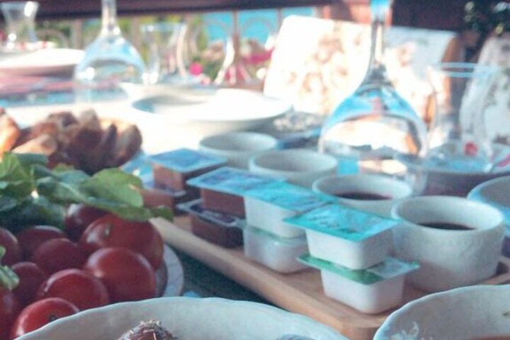 Breakfast/Coffee Service 12 of 32