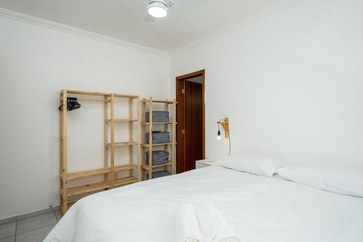 Room 4 of 18