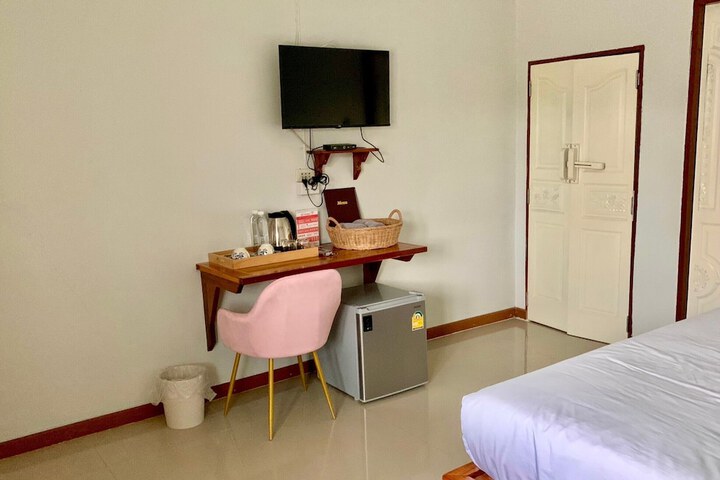 Room 15 of 81