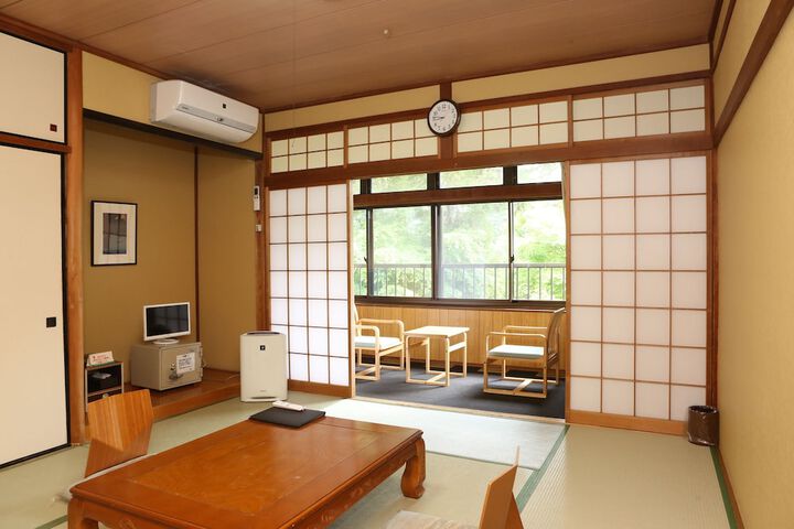 Room 13 of 91