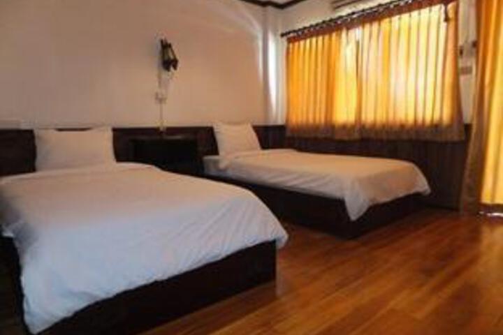 Room 2 of 5