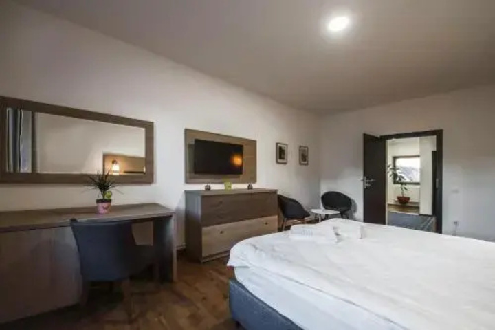 Room 2 of 14
