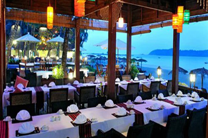 Dining 54 of 93