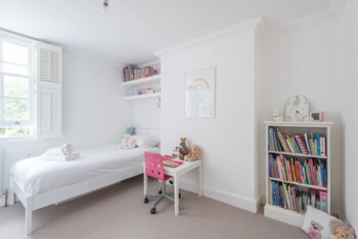 Room 14 of 32