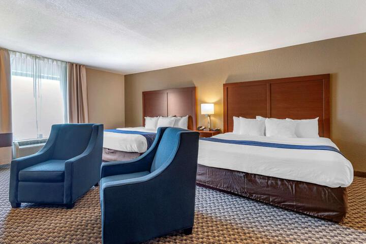 1 King Bed (4 of 21)