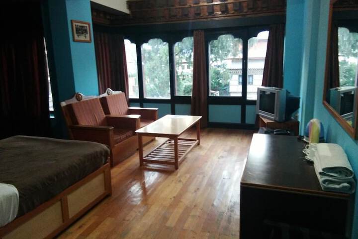 Room 2 of 11
