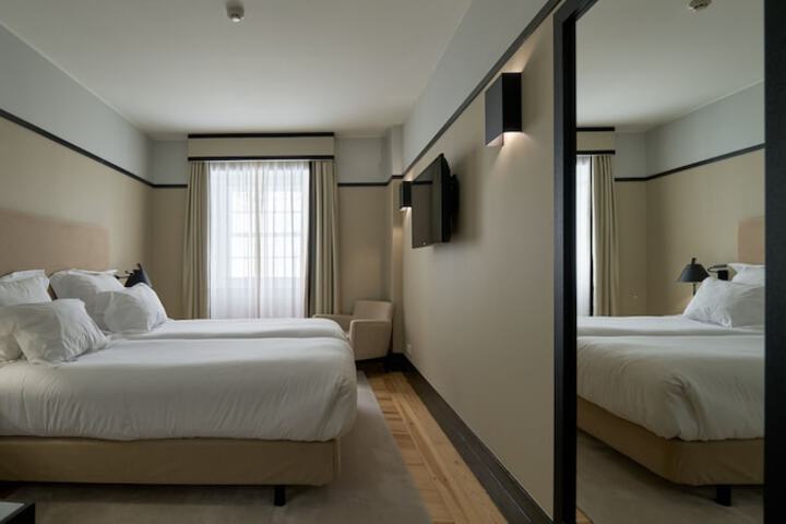 Room 36 of 157