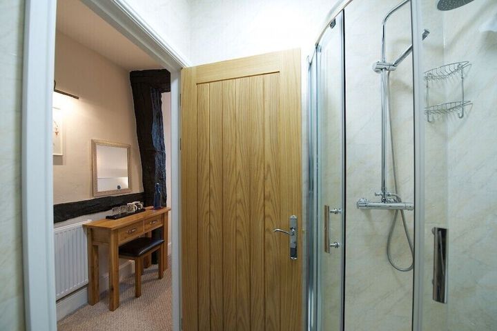 Room 21 of 26