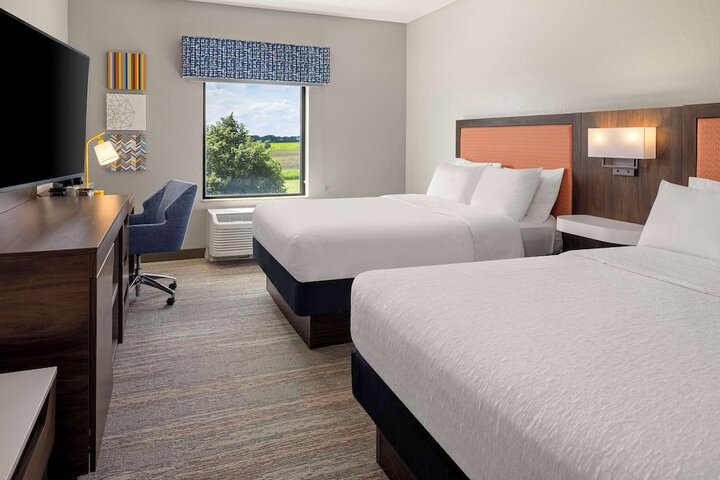 2 Queen Beds Hearing Accessible (2 of 12)