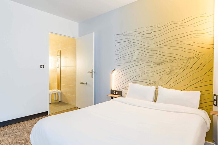 Room 40 of 67