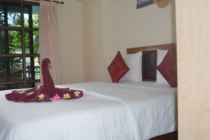 Room 9 of 38