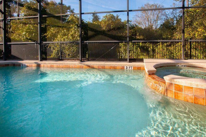 Pool 26 of 33