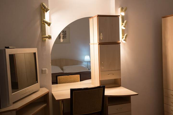 Room 20 of 35