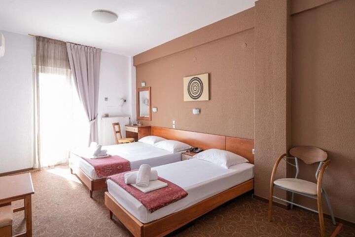 Room 8 of 32