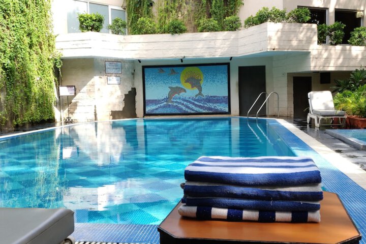 Pool 32 of 58
