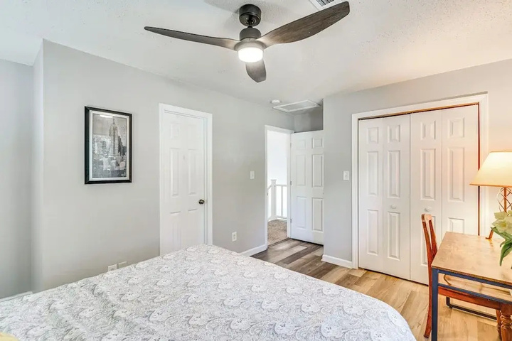 Image of Pet-friendly Charlotte Home w / Deck Near Uptown!