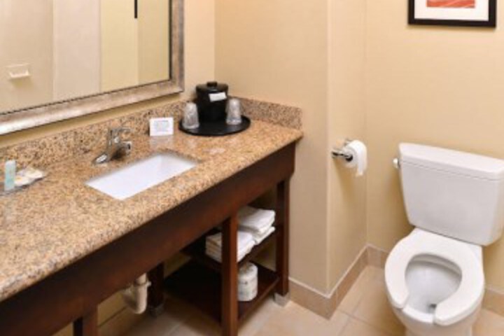 Suite 34 of 40