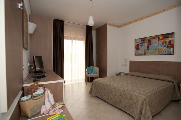 Room 9 of 45