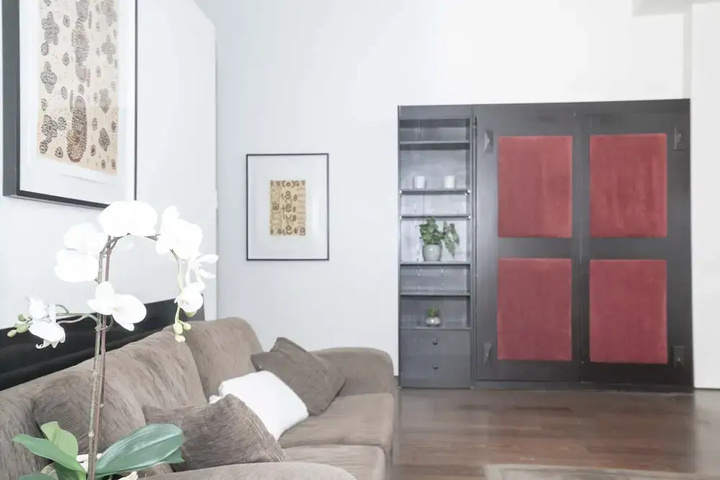 Room 4 of 19