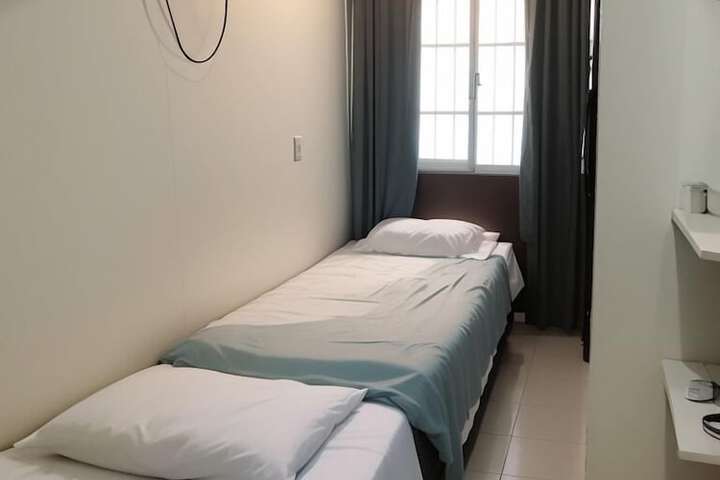 Room 12 of 74