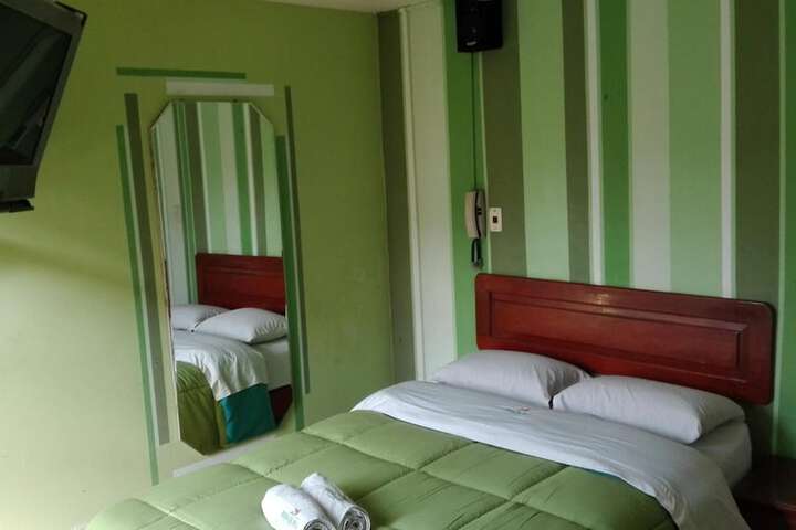 Room 15 of 28