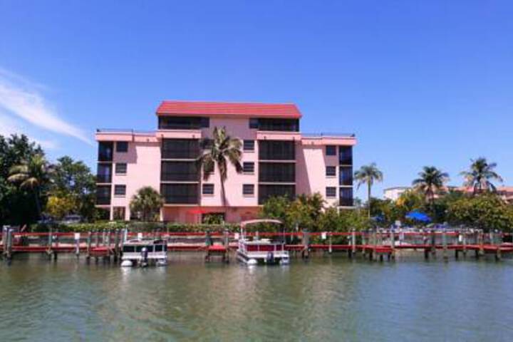 Exterior of Bonita Resort and Club