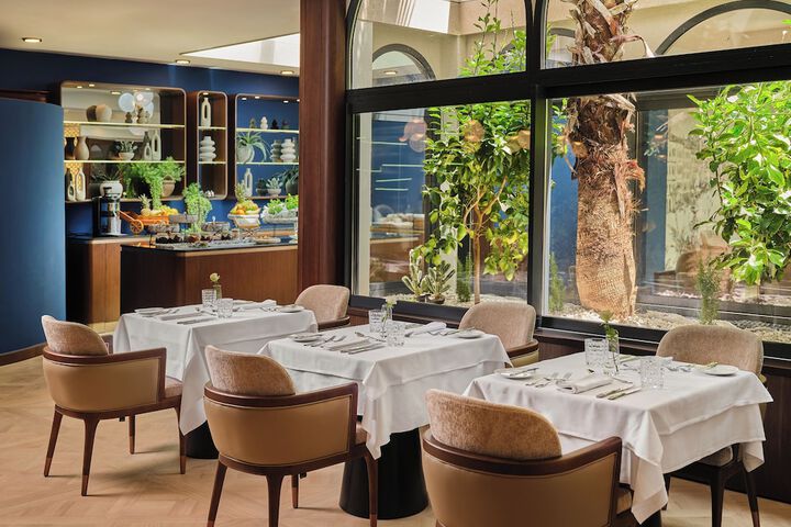Dining 43 of 70