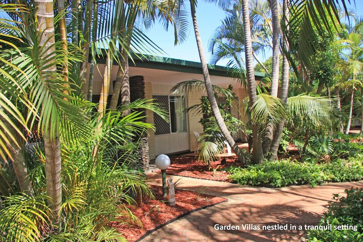 Hotel Exterior 205 of 336