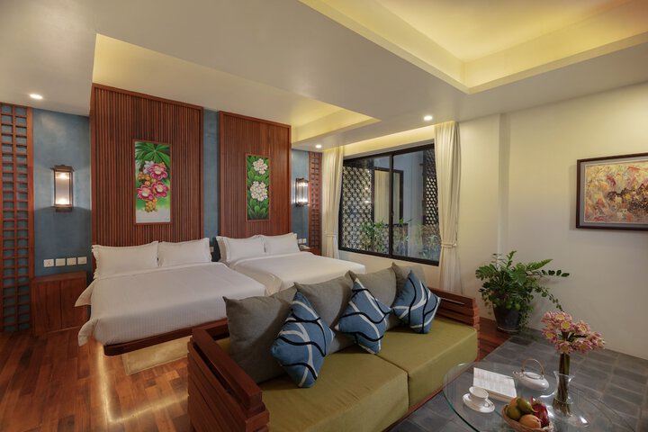 Room 43 of 155